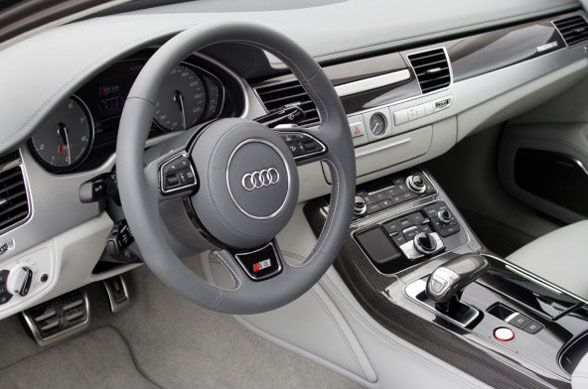 Audi S8 2012