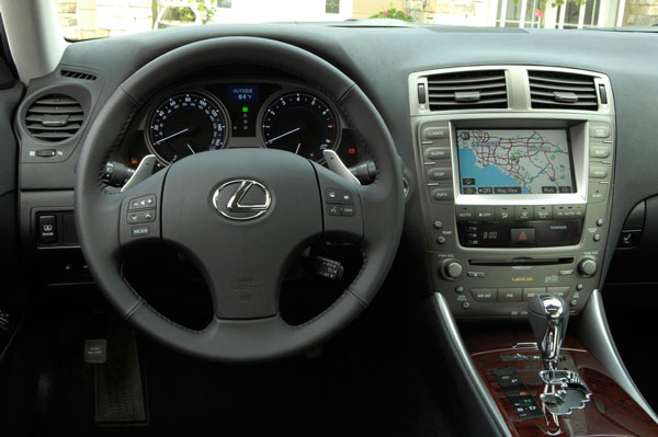 Lexus IS 2010