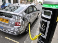 Precios de combustibles no subiría demanda de autos híbridos